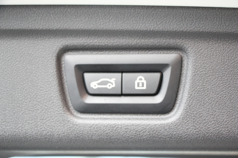 BMW 3シリーズ 320d Xdrive ﾂｰﾘﾝｸﾞMｽﾎﾟｰﾂ ｲﾉﾍﾞｰｼｮﾝP 4WD ﾚｰｻﾞｰﾗｲﾄ HUD ｼﾞｪｽﾁｬｰC Pｱｼｽﾄﾌﾟﾗｽ 360度ｶﾒﾗ ｼｰﾄﾋｰﾀｰ BMWﾗｲﾌﾞｺｯｸﾋﾟｯﾄﾞﾀｯﾁ画面HDDﾅﾋﾞApplecarplay ﾜｲﾔﾚｽ充電 LEDﾍｯﾄﾞﾗｲﾄ ｵｰﾄﾊｲﾋﾞｰﾑ 追従ACC 電動ﾄﾗﾝｸ ﾊｰﾌﾚｻﾞｰ 2年保証