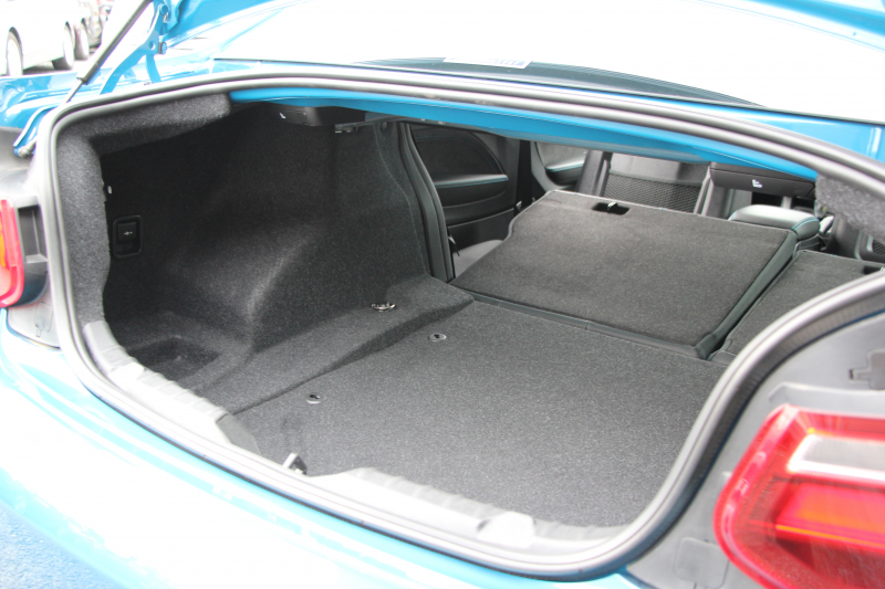 BMW Mシリーズ M2 ｸｰﾍﾟMDCT ﾋｰﾀｰ黒革 370馬力 直6ﾀｰﾎﾞ7速DCT ﾊｰﾏﾝｶｰﾄﾞﾝ ﾀｯﾁﾊﾟｯﾄﾞ対応HDDﾅﾋﾞBｶﾒﾗ 専用19AW 衝突軽減ﾌﾞﾚｰｷ 車線逸脱警告 歩行者警告 ﾌﾞﾚｰｷ付ｸﾙｺﾝ ｽﾏｰﾄｷｰ ｶｰﾎﾞﾝｲﾝﾃﾘｱﾄﾘﾑ ﾊﾟﾄﾞﾙｼﾌﾄ 2年保証