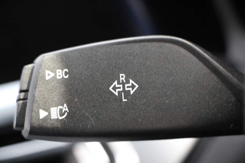 BMW 3シリーズ 320d Xdrive ﾂｰﾘﾝｸﾞMｽﾎﾟｰﾂ ｺﾝﾌｫｰﾄP 追従ACC 渋滞ﾊﾝｽﾞｵﾌ ｼｰﾄﾋｰﾀｰ LEDﾍｯﾄﾞﾗｲﾄ ｵｰﾄﾊｲﾋﾞｰﾑ ｱｯﾌﾟﾙｶｰﾌﾟﾚｲ ﾌﾙｾｸﾞTV ﾀｯﾁ画面HDDﾅﾋﾞPｱｼｽﾄ 専用ｴｱﾛ ﾊﾟﾄﾞﾙｼﾌﾄ 電動ﾄﾗﾝｸ ﾊｰﾌﾚｻﾞｰ 2年保証