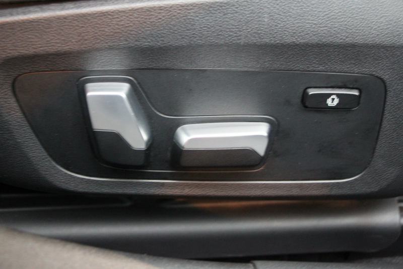 BMW 3シリーズ 320d Xdrive ﾂｰﾘﾝｸﾞMｽﾎﾟｰﾂ ｺﾝﾌｫｰﾄP 追従ACC 渋滞ﾊﾝｽﾞｵﾌ ｼｰﾄﾋｰﾀｰ LEDﾍｯﾄﾞﾗｲﾄ ｵｰﾄﾊｲﾋﾞｰﾑ ｱｯﾌﾟﾙｶｰﾌﾟﾚｲ ﾌﾙｾｸﾞTV ﾀｯﾁ画面HDDﾅﾋﾞPｱｼｽﾄ 専用ｴｱﾛ ﾊﾟﾄﾞﾙｼﾌﾄ 電動ﾄﾗﾝｸ ﾊｰﾌﾚｻﾞｰ 2年保証