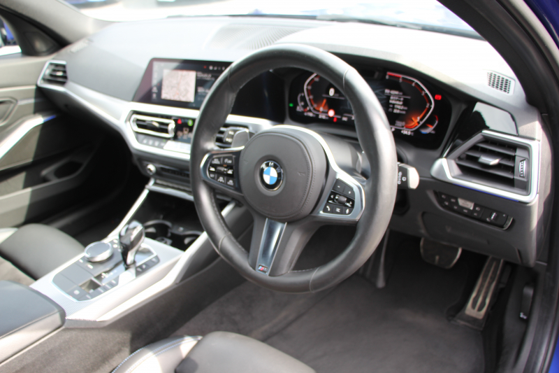 BMW 3シリーズ 320d Xdrive ﾂｰﾘﾝｸﾞMｽﾎﾟｰﾂ ｺﾝﾌｫｰﾄP 追従ACC 渋滞ﾊﾝｽﾞｵﾌ ｼｰﾄﾋｰﾀｰ LEDﾍｯﾄﾞﾗｲﾄ ｵｰﾄﾊｲﾋﾞｰﾑ ｱｯﾌﾟﾙｶｰﾌﾟﾚｲ ﾌﾙｾｸﾞTV ﾀｯﾁ画面HDDﾅﾋﾞPｱｼｽﾄ 専用ｴｱﾛ ﾊﾟﾄﾞﾙｼﾌﾄ 電動ﾄﾗﾝｸ ﾊｰﾌﾚｻﾞｰ 2年保証