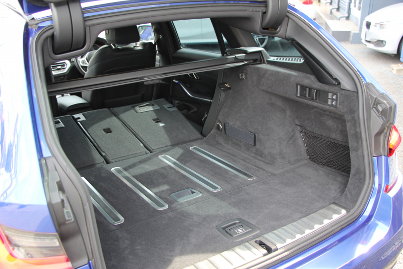BMW 3シリーズ 320d Xdrive ﾂｰﾘﾝｸﾞMｽﾎﾟｰﾂ ｺﾝﾌｫｰﾄP 追従ACC 渋滞ﾊﾝｽﾞｵﾌ ｼｰﾄﾋｰﾀｰ LEDﾍｯﾄﾞﾗｲﾄ ｵｰﾄﾊｲﾋﾞｰﾑ ｱｯﾌﾟﾙｶｰﾌﾟﾚｲ ﾌﾙｾｸﾞTV ﾀｯﾁ画面HDDﾅﾋﾞPｱｼｽﾄ 専用ｴｱﾛ ﾊﾟﾄﾞﾙｼﾌﾄ 電動ﾄﾗﾝｸ ﾊｰﾌﾚｻﾞｰ 2年保証