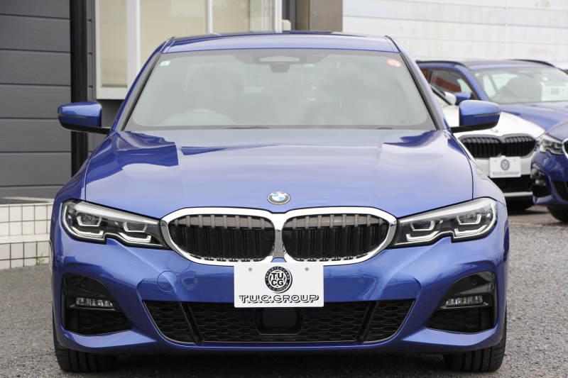 BMW 3シリーズ 320d Xdrive Mｽﾎﾟｰﾂ ﾃﾞﾋﾞｭｰP ｺﾝﾌｫｰﾄP 4WD ﾋｰﾀｰ黒革 専用ﾌﾞﾙｰｽﾃｯﾁ 19AW LEDﾍｯﾄﾞﾗｲﾄ 追従ACC ｽﾃｱﾘﾝｸﾞｻﾎﾟｰﾄ ｱｯﾌﾟﾙｶｰﾌﾟﾚｲ ﾀｯﾁ画面HDDﾅﾋﾞBMWﾗｲﾌﾞｺｯｸﾋﾟｯﾄﾞ電動ﾄﾗﾝｸ Hi-fiｽﾋﾟｰｶｰ ｱﾝﾋﾞｴﾝﾝﾄﾗｲﾄ 2年保証