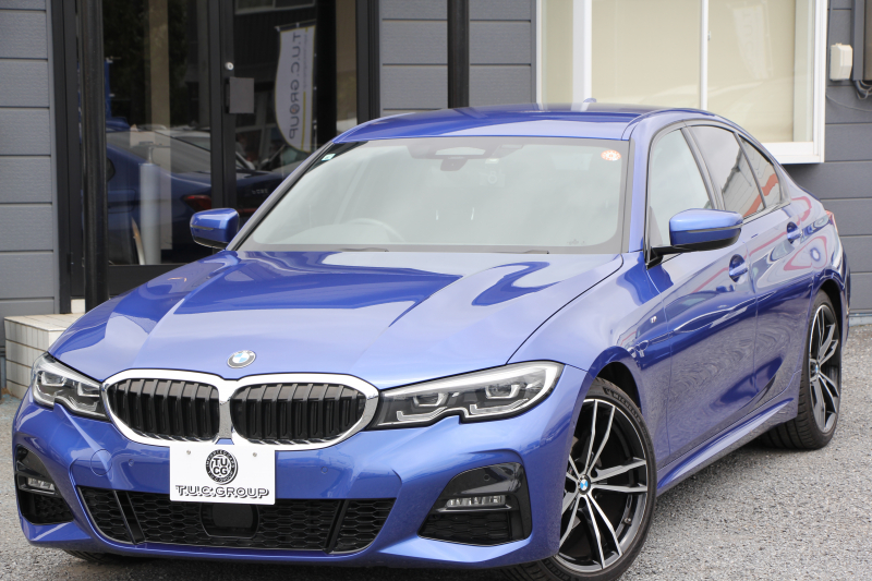 BMW 3シリーズ 320d Xdrive Mｽﾎﾟｰﾂ ﾃﾞﾋﾞｭｰP ｺﾝﾌｫｰﾄP 4WD ﾋｰﾀｰ黒革 専用ﾌﾞﾙｰｽﾃｯﾁ 19AW LEDﾍｯﾄﾞﾗｲﾄ 追従ACC ｽﾃｱﾘﾝｸﾞｻﾎﾟｰﾄ ｱｯﾌﾟﾙｶｰﾌﾟﾚｲ ﾀｯﾁ画面HDDﾅﾋﾞBMWﾗｲﾌﾞｺｯｸﾋﾟｯﾄﾞ電動ﾄﾗﾝｸ Hi-fiｽﾋﾟｰｶｰ ｱﾝﾋﾞｴﾝﾝﾄﾗｲﾄ 2年保証