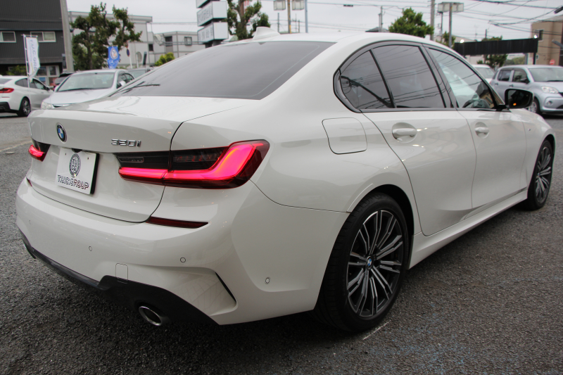 BMW 3シリーズ 320i Mｽﾎﾟｰﾂ ﾊｲﾗｲﾝ ｺﾝﾌｫｰﾄP ｺﾆｬｯｸﾚｻﾞｰ ｼｰﾄﾋｰﾀｰ 追従ACC 渋滞ﾊﾝｽﾞｵﾌ 電動ﾄﾗﾝｸ Hi-fiｽﾋﾟｰｶｰ ｽﾃｱﾘﾝｸﾞｻﾎﾟｰﾄ ﾀｯﾁ画面HDDﾅﾋﾞｱｯﾌﾟﾙｶｰﾌﾟﾚｲ LEDﾍｯﾄﾞﾗｲﾄ ｵｰﾄﾊｲﾋﾞｰﾑ 専用ｴｱﾛ ﾜｲﾔﾚｽ充電 ｱｸﾃｨﾌﾞPDC緊急ﾌﾞﾚｰｷ 2年保証