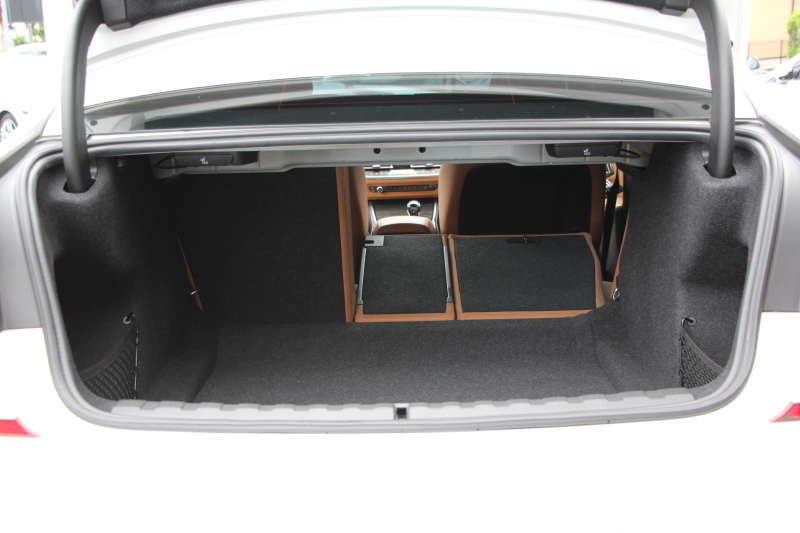 BMW 3シリーズ 320i Mｽﾎﾟｰﾂ ﾊｲﾗｲﾝ ｺﾝﾌｫｰﾄP ｺﾆｬｯｸﾚｻﾞｰ ｼｰﾄﾋｰﾀｰ 追従ACC 渋滞ﾊﾝｽﾞｵﾌ 電動ﾄﾗﾝｸ Hi-fiｽﾋﾟｰｶｰ ｽﾃｱﾘﾝｸﾞｻﾎﾟｰﾄ ﾀｯﾁ画面HDDﾅﾋﾞｱｯﾌﾟﾙｶｰﾌﾟﾚｲ LEDﾍｯﾄﾞﾗｲﾄ ｵｰﾄﾊｲﾋﾞｰﾑ 専用ｴｱﾛ ﾜｲﾔﾚｽ充電 ｱｸﾃｨﾌﾞPDC緊急ﾌﾞﾚｰｷ 2年保証