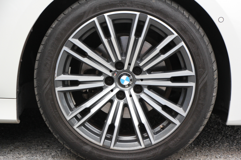 BMW 3シリーズ 320i Mｽﾎﾟｰﾂ ﾊｲﾗｲﾝ ｺﾝﾌｫｰﾄP ｺﾆｬｯｸﾚｻﾞｰ ｼｰﾄﾋｰﾀｰ 追従ACC 渋滞ﾊﾝｽﾞｵﾌ 電動ﾄﾗﾝｸ Hi-fiｽﾋﾟｰｶｰ ｽﾃｱﾘﾝｸﾞｻﾎﾟｰﾄ ﾀｯﾁ画面HDDﾅﾋﾞｱｯﾌﾟﾙｶｰﾌﾟﾚｲ LEDﾍｯﾄﾞﾗｲﾄ ｵｰﾄﾊｲﾋﾞｰﾑ 専用ｴｱﾛ ﾜｲﾔﾚｽ充電 ｱｸﾃｨﾌﾞPDC緊急ﾌﾞﾚｰｷ 2年保証