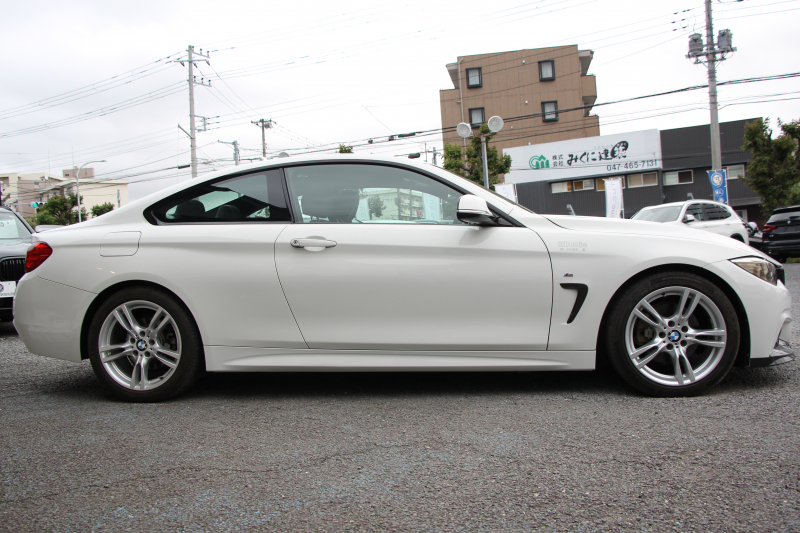 BMW 4シリーズ 420i ｸｰﾍﾟMｽﾎﾟｰﾂ LEDﾍｯﾄﾞﾗｲﾄ 追従ACC 衝突軽減ﾌﾞﾚｰｷ 車線逸脱警告 歩行者警告 専用ｴｱﾛ ﾌﾞﾗｯｸｷﾄﾞﾆｰｸﾞﾘﾙ ﾀｯﾁﾊﾟｯﾄﾞ対応HDDﾅﾋﾞｹﾞｰｼｮﾝBluetooth接続 ｽﾏｰﾄｷｰ ﾊﾟﾄﾞﾙｼﾌﾄ ﾐﾗｰETC2.0 直噴ﾀｰﾎﾞ8速AT 2年保証