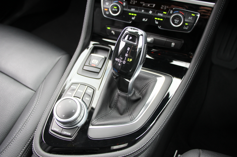 BMW 2シリーズ 218d ｸﾞﾗﾝﾂｱﾗｰ ﾗｸﾞｼﾞｭｱﾘｰ 最終ﾓﾃﾞﾙ 型式変更後3DA-6W20 3列7人乗り ADｱｸﾃｨﾌﾞｾｰﾌﾃｨ&ｺﾝﾌｫｰﾄP 追従ACC HUD ﾋｰﾀｰ黒革 電動ﾄﾗﾝｸ LEDﾍｯﾄﾞﾗｲﾄ ﾒﾓﾘｰ付電動ｼｰﾄ ﾀｯﾁ画面HDDﾅﾋﾞﾊﾟｰｷﾝｸﾞｱｼｽﾄ 2年保証