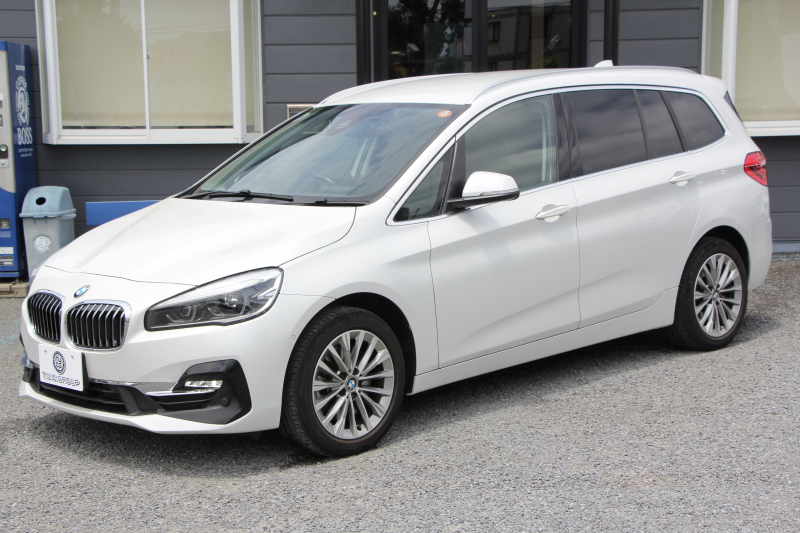 BMW 2シリーズ 218d ｸﾞﾗﾝﾂｱﾗｰ ﾗｸﾞｼﾞｭｱﾘｰ 最終ﾓﾃﾞﾙ 型式変更後3DA-6W20 3列7人乗り ADｱｸﾃｨﾌﾞｾｰﾌﾃｨ&ｺﾝﾌｫｰﾄP 追従ACC HUD ﾋｰﾀｰ黒革 電動ﾄﾗﾝｸ LEDﾍｯﾄﾞﾗｲﾄ ﾒﾓﾘｰ付電動ｼｰﾄ ﾀｯﾁ画面HDDﾅﾋﾞﾊﾟｰｷﾝｸﾞｱｼｽﾄ 2年保証