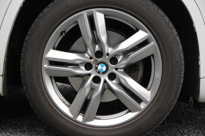BMW X1 Xdrive18d Mｽﾎﾟｰﾂ 後期 ﾌｪｲｽﾘﾌﾄ後 追従ACC LEDﾍｯﾄﾞﾗｲﾄ&ﾃｰﾙ ﾀｯﾁﾊﾟﾈﾙ対応HDDﾅﾋﾞ新ﾒｰﾀｰ Bluetooth接続 Pｱｼｽﾄ 電動ﾄﾗﾝｸ 衝突軽減ﾌﾞﾚｰｷ 車線逸脱警告 歩行者警告 専用ｴｱﾛ 2年保証