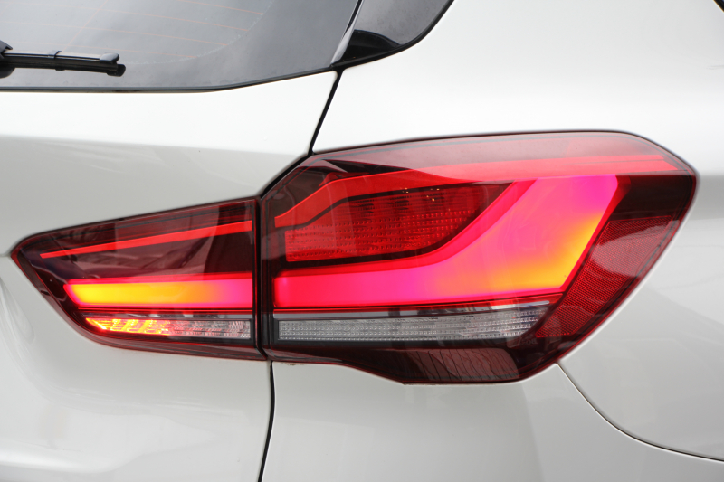 BMW X1 Xdrive18d Mｽﾎﾟｰﾂ 後期 ﾌｪｲｽﾘﾌﾄ後 追従ACC LEDﾍｯﾄﾞﾗｲﾄ&ﾃｰﾙ ﾀｯﾁﾊﾟﾈﾙ対応HDDﾅﾋﾞ新ﾒｰﾀｰ Bluetooth接続 Pｱｼｽﾄ 電動ﾄﾗﾝｸ 衝突軽減ﾌﾞﾚｰｷ 車線逸脱警告 歩行者警告 専用ｴｱﾛ 2年保証