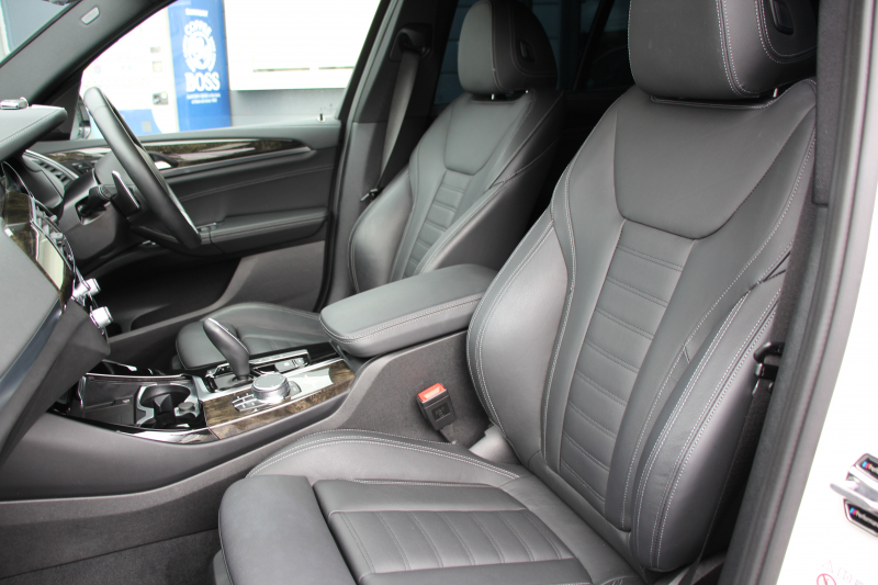 BMW X3 M40d ｾﾚｸﾄP 326馬力 3.0Lﾃﾞｨｰｾﾞﾙﾀｰﾎﾞﾊﾟﾉﾗﾏｻﾝﾙｰﾌ 全席ﾋｰﾀｰ黒革 ﾘｱｼｰﾄ可倒調整 ﾊｰﾏﾝｶｰﾄﾞﾝｻｳﾝﾄﾞindividual21AW 追従ACC HUD 液晶ﾒｰﾀｰ ｽﾃｱﾘﾝｸﾞｻﾎﾟｰﾄ ﾀｯﾁ画面HDDﾅﾋﾞ360度ｶﾒﾗ LEDﾍｯﾄﾞﾗｲﾄ ｵｰﾄﾊｲﾋﾞｰﾑ 専用ﾃﾞﾌ&ﾌﾞﾚｰｷ 2年保証