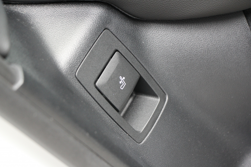 BMW X3 M40d ｾﾚｸﾄP 326馬力 3.0Lﾃﾞｨｰｾﾞﾙﾀｰﾎﾞﾊﾟﾉﾗﾏｻﾝﾙｰﾌ 全席ﾋｰﾀｰ黒革 ﾘｱｼｰﾄ可倒調整 ﾊｰﾏﾝｶｰﾄﾞﾝｻｳﾝﾄﾞindividual21AW 追従ACC HUD 液晶ﾒｰﾀｰ ｽﾃｱﾘﾝｸﾞｻﾎﾟｰﾄ ﾀｯﾁ画面HDDﾅﾋﾞ360度ｶﾒﾗ LEDﾍｯﾄﾞﾗｲﾄ ｵｰﾄﾊｲﾋﾞｰﾑ 専用ﾃﾞﾌ&ﾌﾞﾚｰｷ 2年保証