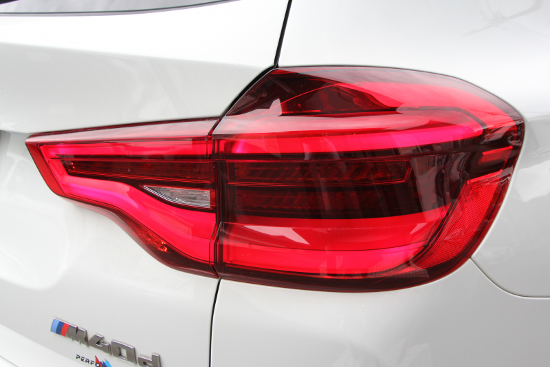 BMW X3 M40d ｾﾚｸﾄP 326馬力 3.0Lﾃﾞｨｰｾﾞﾙﾀｰﾎﾞﾊﾟﾉﾗﾏｻﾝﾙｰﾌ 全席ﾋｰﾀｰ黒革 ﾘｱｼｰﾄ可倒調整 ﾊｰﾏﾝｶｰﾄﾞﾝｻｳﾝﾄﾞindividual21AW 追従ACC HUD 液晶ﾒｰﾀｰ ｽﾃｱﾘﾝｸﾞｻﾎﾟｰﾄ ﾀｯﾁ画面HDDﾅﾋﾞ360度ｶﾒﾗ LEDﾍｯﾄﾞﾗｲﾄ ｵｰﾄﾊｲﾋﾞｰﾑ 専用ﾃﾞﾌ&ﾌﾞﾚｰｷ 2年保証