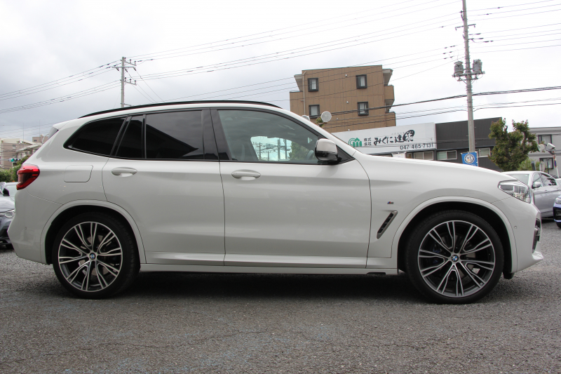 BMW X3 M40d ｾﾚｸﾄP 326馬力 3.0Lﾃﾞｨｰｾﾞﾙﾀｰﾎﾞﾊﾟﾉﾗﾏｻﾝﾙｰﾌ 全席ﾋｰﾀｰ黒革 ﾘｱｼｰﾄ可倒調整 ﾊｰﾏﾝｶｰﾄﾞﾝｻｳﾝﾄﾞindividual21AW 追従ACC HUD 液晶ﾒｰﾀｰ ｽﾃｱﾘﾝｸﾞｻﾎﾟｰﾄ ﾀｯﾁ画面HDDﾅﾋﾞ360度ｶﾒﾗ LEDﾍｯﾄﾞﾗｲﾄ ｵｰﾄﾊｲﾋﾞｰﾑ 専用ﾃﾞﾌ&ﾌﾞﾚｰｷ 2年保証