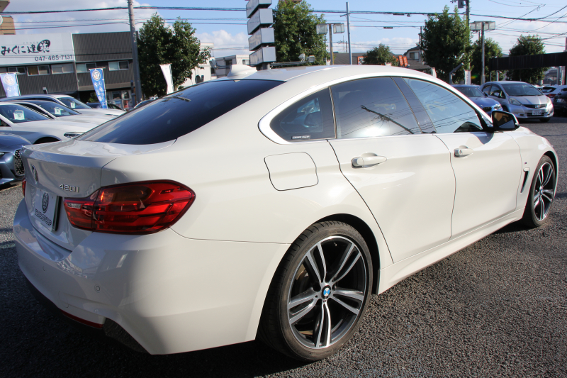 BMW 4シリーズ 420i ｸﾞﾗﾝｸｰﾍﾟｲﾝｽﾀｲﾙ 200台限定車 ﾋｰﾀｰ茶革 追従ACC LEDﾍｯﾄﾞﾗｲﾄ&ﾌｫｸﾞHUD ﾚｰﾝﾁｪﾝｼﾞ警告 ｻﾃﾝｳｲﾝﾄﾞｰﾓｰﾙ 衝突軽減ﾌﾞﾚｰｷ 車線逸脱警告 歩行者警告 ﾌﾙｾｸﾞTV ﾀｯﾁﾊﾟｯﾄﾞ対応HDDﾅﾋﾞ電動ﾄﾗﾝｸ 2年保証