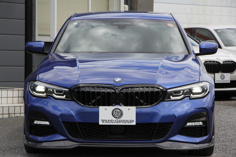 BMW 3シリーズ 320i Mｽﾎﾟｰﾂ ﾃﾞﾋﾞｭｰP ｺﾝﾌｫｰﾄP ﾋｰﾀｰ黒革 専用ﾌﾞﾙｰｽﾃｯﾁ 19AW 追従ACC 渋滞ﾊﾝｽﾞｵﾌ LEDﾍｯﾄﾞﾗｲﾄ ｵｰﾄﾊｲﾋﾞｰﾑ ﾀｯﾁ画面HDDﾅﾋﾞｱｯﾌﾟﾙｶｰﾌﾟﾚｲ Pｱｼｽﾄ 電動ﾄﾗﾝｸ ｽﾏｰﾄｷｰ 専用ｴｱﾛ ﾌﾞﾗｯｸｷﾄﾞﾆｰｸﾞﾘﾙ 2年保証