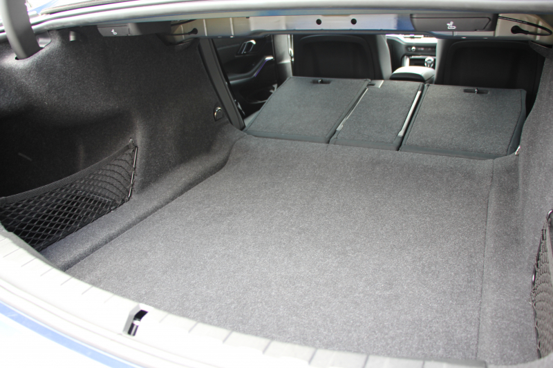 BMW 3シリーズ 320i Mｽﾎﾟｰﾂ ﾃﾞﾋﾞｭｰP ｺﾝﾌｫｰﾄP ﾋｰﾀｰ黒革 専用ﾌﾞﾙｰｽﾃｯﾁ 19AW 追従ACC 渋滞ﾊﾝｽﾞｵﾌ LEDﾍｯﾄﾞﾗｲﾄ ｵｰﾄﾊｲﾋﾞｰﾑ ﾀｯﾁ画面HDDﾅﾋﾞｱｯﾌﾟﾙｶｰﾌﾟﾚｲ Pｱｼｽﾄ 電動ﾄﾗﾝｸ ｽﾏｰﾄｷｰ 専用ｴｱﾛ ﾌﾞﾗｯｸｷﾄﾞﾆｰｸﾞﾘﾙ 2年保証