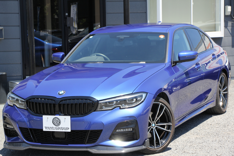 BMW 3シリーズ 320i Mｽﾎﾟｰﾂ ﾃﾞﾋﾞｭｰP ｺﾝﾌｫｰﾄP ﾋｰﾀｰ黒革 専用ﾌﾞﾙｰｽﾃｯﾁ 19AW 追従ACC 渋滞ﾊﾝｽﾞｵﾌ LEDﾍｯﾄﾞﾗｲﾄ ｵｰﾄﾊｲﾋﾞｰﾑ ﾀｯﾁ画面HDDﾅﾋﾞｱｯﾌﾟﾙｶｰﾌﾟﾚｲ Pｱｼｽﾄ 電動ﾄﾗﾝｸ ｽﾏｰﾄｷｰ 専用ｴｱﾛ ﾌﾞﾗｯｸｷﾄﾞﾆｰｸﾞﾘﾙ 2年保証