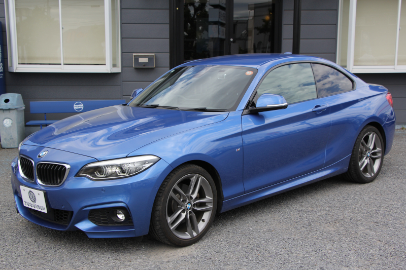 BMW 2シリーズ 220i ｸｰﾍﾟMｽﾎﾟｰﾂ 後期ﾓﾃﾞﾙ ﾌｪｲｽﾘﾌﾄ後 追従ACC LEDﾍｯﾄﾞﾗｲﾄ&ﾃｰﾙ ｵﾌﾟｼｮﾝ18AW ｼｰﾄﾋｰﾀｰ ﾀｯﾁ画面HDDﾅﾋﾞPｱｼｽﾄ Bｶﾒﾗ ｵｰﾄｴｱｺﾝ 衝突軽減ﾌﾞﾚｰｷ 車線逸脱警告 歩行者警告 専用ｴｱﾛ Bluetooth接続 2年保証