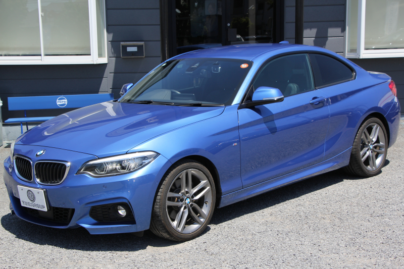BMW 2シリーズ 220i ｸｰﾍﾟMｽﾎﾟｰﾂ 後期ﾓﾃﾞﾙ ﾌｪｲｽﾘﾌﾄ後 追従ACC LEDﾍｯﾄﾞﾗｲﾄ&ﾃｰﾙ ｵﾌﾟｼｮﾝ18AW ｼｰﾄﾋｰﾀｰ ﾀｯﾁ画面HDDﾅﾋﾞPｱｼｽﾄ Bｶﾒﾗ 左右独立ｵｰﾄｴｱｺﾝ 衝突軽減ﾌﾞﾚｰｷ 車線逸脱警告 歩行者警告 専用ｴｱﾛ Bluetooth接続 2年保証