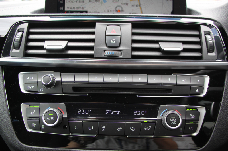 BMW 2シリーズ 220i ｸｰﾍﾟMｽﾎﾟｰﾂ 後期ﾓﾃﾞﾙ ﾌｪｲｽﾘﾌﾄ後 追従ACC LEDﾍｯﾄﾞﾗｲﾄ&ﾃｰﾙ ｵﾌﾟｼｮﾝ18AW ｼｰﾄﾋｰﾀｰ ﾀｯﾁ画面HDDﾅﾋﾞPｱｼｽﾄ Bｶﾒﾗ ｵｰﾄｴｱｺﾝ 衝突軽減ﾌﾞﾚｰｷ 車線逸脱警告 歩行者警告 専用ｴｱﾛ Bluetooth接続 2年保証