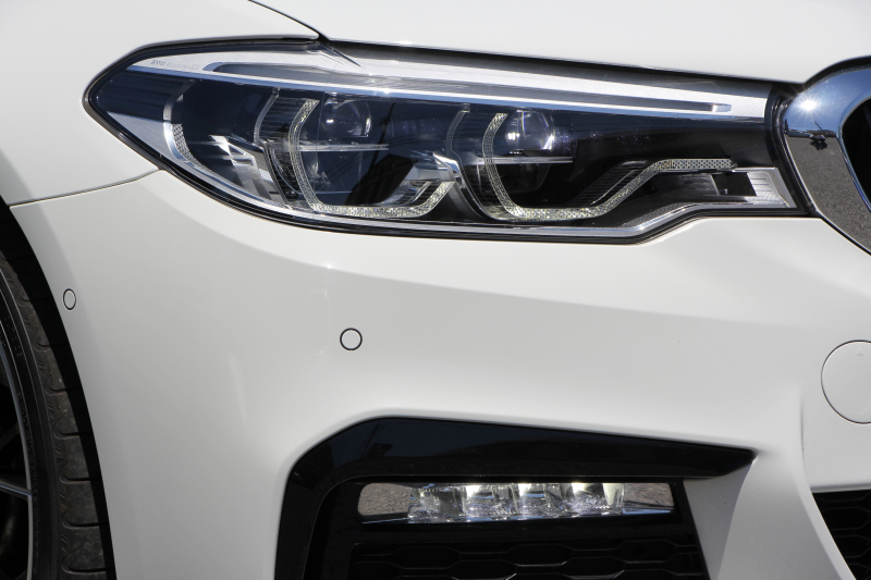 BMW 5シリーズ 530i ﾂｰﾘﾝｸﾞMｽﾎﾟｰﾂ ﾃﾞﾋﾞｭｰP 252馬力 高出力 1ｵﾅ 全席ﾋｰﾀｰ黒革 全ﾄﾞｱｿﾌﾄｸﾛｰｽﾞｼﾞｪｽﾁｬｰC HUD Mﾊﾟﾌｫｰﾏﾝｽ20AW ﾀｯﾁ画面HDDﾅﾋﾞTV 360度ｶﾒﾗ LEDﾍｯﾄﾞﾗｲﾄ ｵｰﾄﾊｲﾋﾞｰﾑ 電動ﾘｱｹﾞｰﾄ 液晶ﾒｰﾀｰ 専用ｴｱﾛ 2年保証