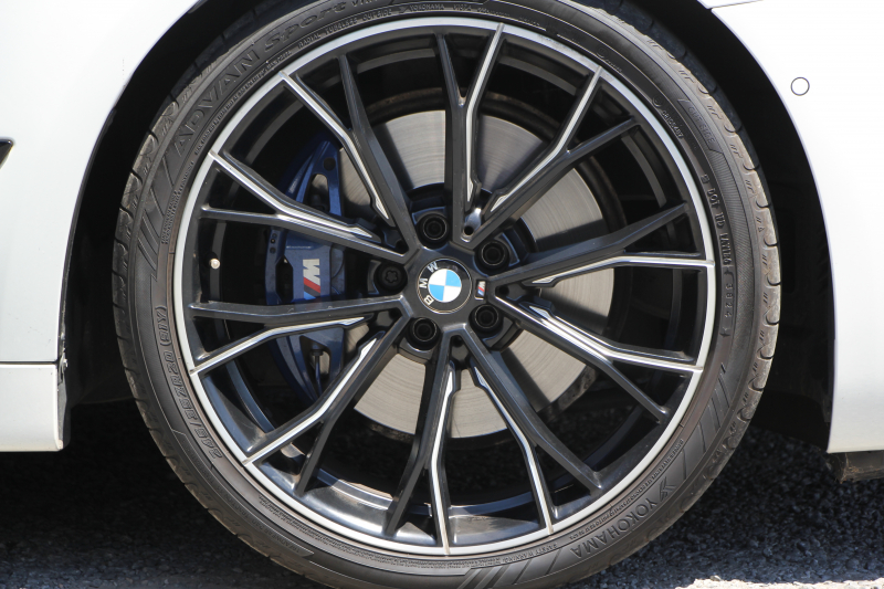 BMW 5シリーズ 530i ﾂｰﾘﾝｸﾞMｽﾎﾟｰﾂ ﾃﾞﾋﾞｭｰP 252馬力 高出力 1ｵﾅ 全席ﾋｰﾀｰ黒革 全ﾄﾞｱｿﾌﾄｸﾛｰｽﾞｼﾞｪｽﾁｬｰC HUD Mﾊﾟﾌｫｰﾏﾝｽ20AW ﾀｯﾁ画面HDDﾅﾋﾞTV 360度ｶﾒﾗ LEDﾍｯﾄﾞﾗｲﾄ ｵｰﾄﾊｲﾋﾞｰﾑ 電動ﾘｱｹﾞｰﾄ 液晶ﾒｰﾀｰ 専用ｴｱﾛ 2年保証