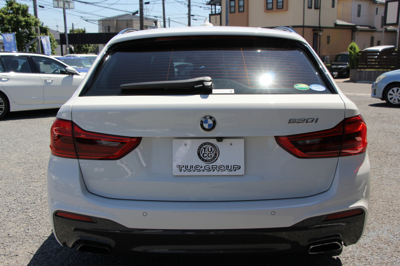 BMW 5シリーズ 530i ﾂｰﾘﾝｸﾞMｽﾎﾟｰﾂ ﾃﾞﾋﾞｭｰP 252馬力 高出力 1ｵﾅ 全席ﾋｰﾀｰ黒革 全ﾄﾞｱｿﾌﾄｸﾛｰｽﾞｼﾞｪｽﾁｬｰC HUD Mﾊﾟﾌｫｰﾏﾝｽ20AW ﾀｯﾁ画面HDDﾅﾋﾞTV 360度ｶﾒﾗ LEDﾍｯﾄﾞﾗｲﾄ ｵｰﾄﾊｲﾋﾞｰﾑ 電動ﾘｱｹﾞｰﾄ 液晶ﾒｰﾀｰ 専用ｴｱﾛ 2年保証