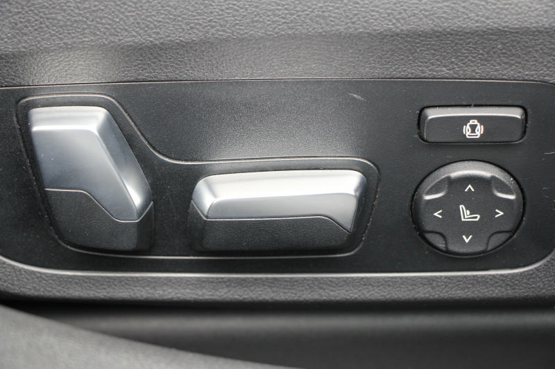 BMW 3シリーズ 320i Mｽﾎﾟｰﾂ ﾊｲﾗｲﾝ ｺﾝﾌｫｰﾄP ﾋｰﾀｰ黒革 HUD 追従ACC 渋滞ﾊﾝｽﾞｵﾌ individual19AW 電動ﾄﾗﾝｸ Hi-fiｽﾋﾟｰｶｰ ﾀｯﾁ画面HDDﾅﾋﾞｱｯﾌﾟﾙｶｰﾌﾟﾚｲ LEDﾍｯﾄﾞﾗｲﾄ ｵｰﾄﾊｲﾋﾞｰﾑ Pｱｼｽﾄ 専用ｴｱﾛ ﾜｲﾔﾚｽ充電 BMWﾗｲﾌﾞｺｯｸﾋﾟｯﾄﾞ2年保証