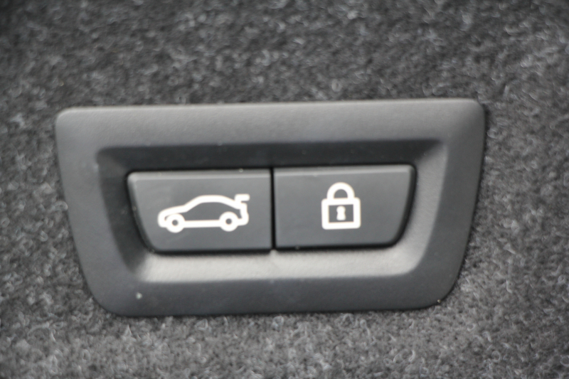 BMW 3シリーズ 320i Mｽﾎﾟｰﾂ ﾊｲﾗｲﾝ ｺﾝﾌｫｰﾄP ﾋｰﾀｰ黒革 HUD 追従ACC 渋滞ﾊﾝｽﾞｵﾌ individual19AW 電動ﾄﾗﾝｸ Hi-fiｽﾋﾟｰｶｰ ﾀｯﾁ画面HDDﾅﾋﾞｱｯﾌﾟﾙｶｰﾌﾟﾚｲ LEDﾍｯﾄﾞﾗｲﾄ ｵｰﾄﾊｲﾋﾞｰﾑ Pｱｼｽﾄ 専用ｴｱﾛ ﾜｲﾔﾚｽ充電 BMWﾗｲﾌﾞｺｯｸﾋﾟｯﾄﾞ2年保証