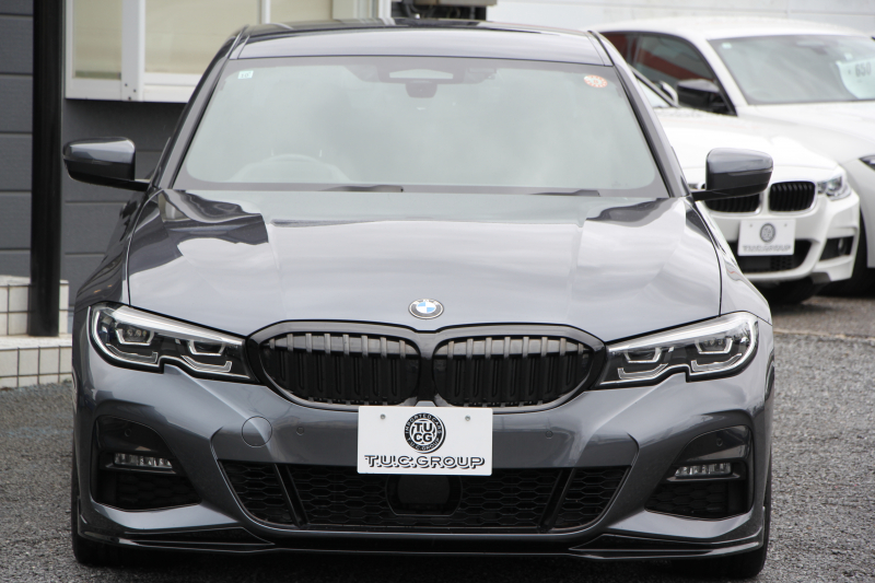 BMW 3シリーズ 320i Mｽﾎﾟｰﾂ ﾊｲﾗｲﾝ ｺﾝﾌｫｰﾄP ﾋｰﾀｰ黒革 HUD 追従ACC 渋滞ﾊﾝｽﾞｵﾌ individual19AW 電動ﾄﾗﾝｸ Hi-fiｽﾋﾟｰｶｰ ﾀｯﾁ画面HDDﾅﾋﾞｱｯﾌﾟﾙｶｰﾌﾟﾚｲ LEDﾍｯﾄﾞﾗｲﾄ ｵｰﾄﾊｲﾋﾞｰﾑ Pｱｼｽﾄ 専用ｴｱﾛ ﾜｲﾔﾚｽ充電 BMWﾗｲﾌﾞｺｯｸﾋﾟｯﾄﾞ2年保証