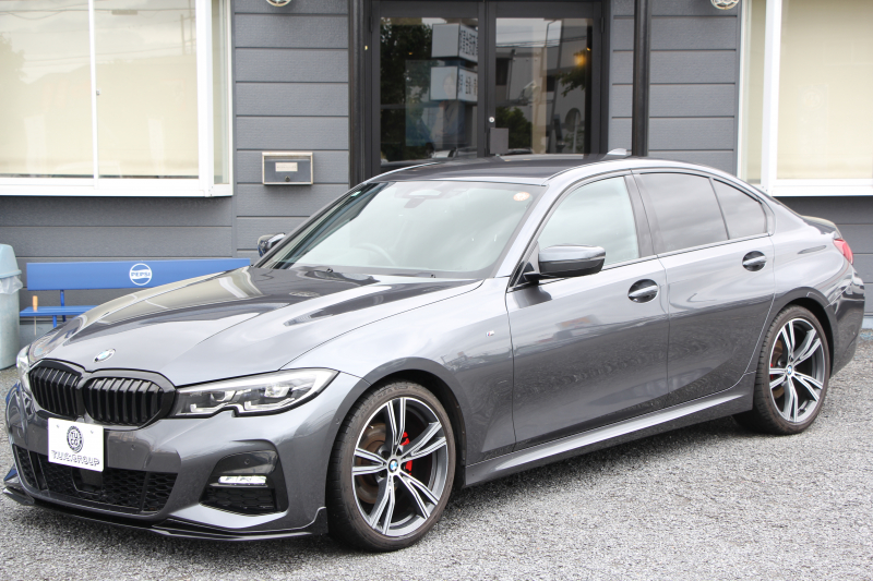 BMW 3シリーズ 320i Mｽﾎﾟｰﾂ ﾊｲﾗｲﾝ ｺﾝﾌｫｰﾄP ﾋｰﾀｰ黒革 HUD 追従ACC 渋滞ﾊﾝｽﾞｵﾌ individual19AW 電動ﾄﾗﾝｸ Hi-fiｽﾋﾟｰｶｰ ﾀｯﾁ画面HDDﾅﾋﾞｱｯﾌﾟﾙｶｰﾌﾟﾚｲ LEDﾍｯﾄﾞﾗｲﾄ ｵｰﾄﾊｲﾋﾞｰﾑ Pｱｼｽﾄ 専用ｴｱﾛ ﾜｲﾔﾚｽ充電 BMWﾗｲﾌﾞｺｯｸﾋﾟｯﾄﾞ2年保証