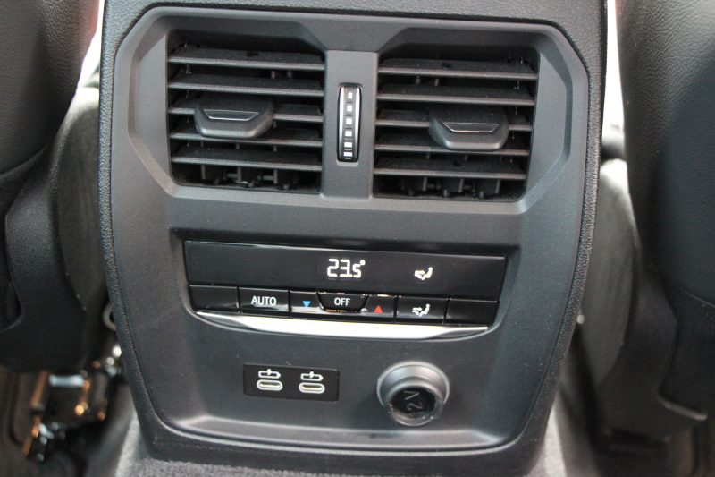 BMW 3シリーズ 320i Mｽﾎﾟｰﾂ ﾊｲﾗｲﾝ ｺﾝﾌｫｰﾄP ﾋｰﾀｰ黒革 HUD 追従ACC 渋滞ﾊﾝｽﾞｵﾌ individual19AW 電動ﾄﾗﾝｸ Hi-fiｽﾋﾟｰｶｰ ﾀｯﾁ画面HDDﾅﾋﾞｱｯﾌﾟﾙｶｰﾌﾟﾚｲ LEDﾍｯﾄﾞﾗｲﾄ ｵｰﾄﾊｲﾋﾞｰﾑ Pｱｼｽﾄ 専用ｴｱﾛ ﾜｲﾔﾚｽ充電 BMWﾗｲﾌﾞｺｯｸﾋﾟｯﾄﾞ2年保証