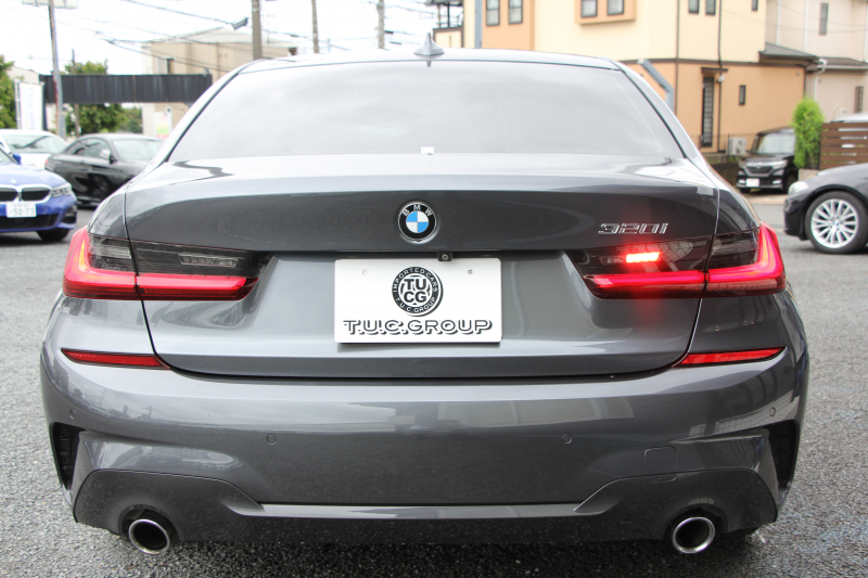 BMW 3シリーズ 320i Mｽﾎﾟｰﾂ ﾊｲﾗｲﾝ ｺﾝﾌｫｰﾄP ﾋｰﾀｰ黒革 HUD 追従ACC 渋滞ﾊﾝｽﾞｵﾌ individual19AW 電動ﾄﾗﾝｸ Hi-fiｽﾋﾟｰｶｰ ﾀｯﾁ画面HDDﾅﾋﾞｱｯﾌﾟﾙｶｰﾌﾟﾚｲ LEDﾍｯﾄﾞﾗｲﾄ ｵｰﾄﾊｲﾋﾞｰﾑ Pｱｼｽﾄ 専用ｴｱﾛ ﾜｲﾔﾚｽ充電 BMWﾗｲﾌﾞｺｯｸﾋﾟｯﾄﾞ2年保証