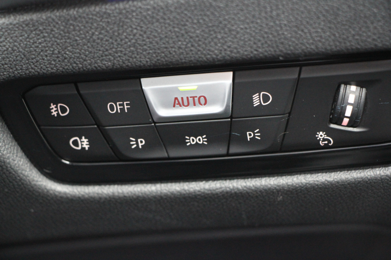 BMW 3シリーズ 320i Mｽﾎﾟｰﾂ ﾊｲﾗｲﾝ ｺﾝﾌｫｰﾄP ﾋｰﾀｰ黒革 HUD 追従ACC 渋滞ﾊﾝｽﾞｵﾌ individual19AW 電動ﾄﾗﾝｸ Hi-fiｽﾋﾟｰｶｰ ﾀｯﾁ画面HDDﾅﾋﾞｱｯﾌﾟﾙｶｰﾌﾟﾚｲ LEDﾍｯﾄﾞﾗｲﾄ ｵｰﾄﾊｲﾋﾞｰﾑ Pｱｼｽﾄ 専用ｴｱﾛ ﾜｲﾔﾚｽ充電 BMWﾗｲﾌﾞｺｯｸﾋﾟｯﾄﾞ2年保証