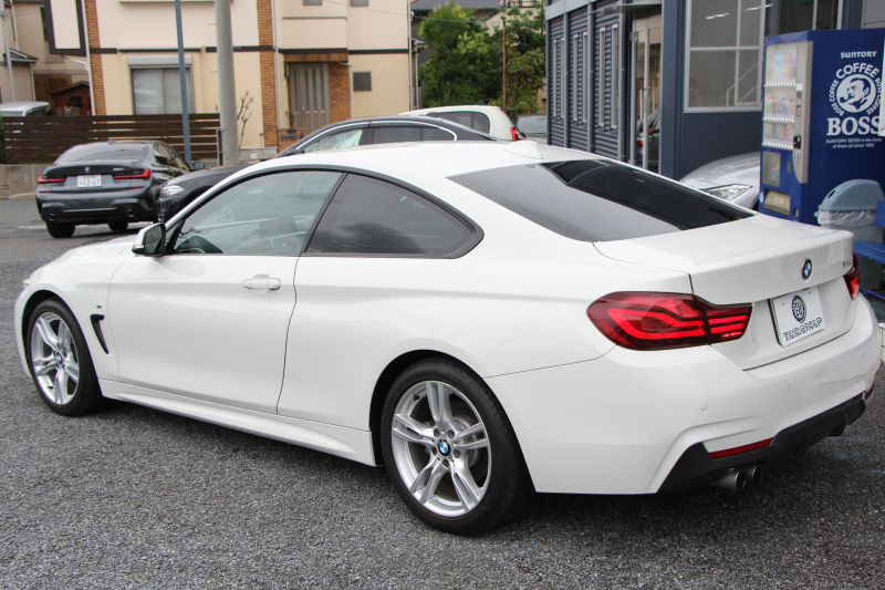 BMW 4シリーズ 420i ｸｰﾍﾟMｽﾎﾟｰﾂ 最終ﾓﾃﾞﾙ 専用LEDｽﾓｰｸﾃｰﾙ&ｴｱﾛﾘｱﾃﾞｨﾌｭｰｻﾞｰ NEWﾙｰﾑﾐﾗｰ 追従ACC ﾚｰﾝﾁｪﾝｼﾞ警告 LEDﾍｯﾄﾞﾗｲﾄ&ﾃｰﾙ ﾋｰﾀｰ黒革 ﾀｯﾁ画面HDDﾅﾋﾞTV 液晶ﾒｰﾀｰ 衝突軽減ﾌﾞﾚｰｷ 車線逸脱警告 歩行者警告 Bｶﾒﾗ Bluetooth接続 2年保証