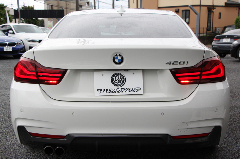 BMW 4シリーズ 420i ｸｰﾍﾟMｽﾎﾟｰﾂ 最終ﾓﾃﾞﾙ 専用LEDｽﾓｰｸﾃｰﾙ&ｴｱﾛﾘｱﾃﾞｨﾌｭｰｻﾞｰ NEWﾙｰﾑﾐﾗｰ 追従ACC ﾚｰﾝﾁｪﾝｼﾞ警告 LEDﾍｯﾄﾞﾗｲﾄ&ﾃｰﾙ ﾋｰﾀｰ黒革 ﾀｯﾁ画面HDDﾅﾋﾞTV 液晶ﾒｰﾀｰ 衝突軽減ﾌﾞﾚｰｷ 車線逸脱警告 歩行者警告 Bｶﾒﾗ Bluetooth接続 2年保証