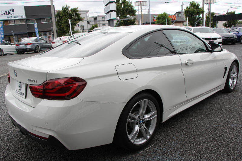 BMW 4シリーズ 420i ｸｰﾍﾟMｽﾎﾟｰﾂ 最終ﾓﾃﾞﾙ 専用LEDｽﾓｰｸﾃｰﾙ&ｴｱﾛﾘｱﾃﾞｨﾌｭｰｻﾞｰ NEWﾙｰﾑﾐﾗｰ 追従ACC ﾚｰﾝﾁｪﾝｼﾞ警告 LEDﾍｯﾄﾞﾗｲﾄ&ﾃｰﾙ ﾋｰﾀｰ黒革 ﾀｯﾁ画面HDDﾅﾋﾞTV 液晶ﾒｰﾀｰ 衝突軽減ﾌﾞﾚｰｷ 車線逸脱警告 歩行者警告 Bｶﾒﾗ Bluetooth接続 2年保証