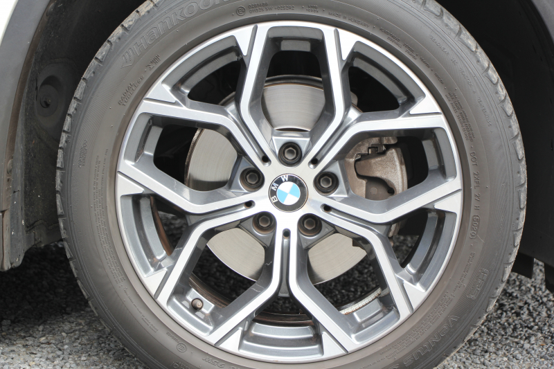BMW X1 Xdrive18d Xﾗｲﾝ ｴﾃﾞｨｼｮﾝｼﾞｮｲﾌﾟﾗｽ ﾊｲﾗｲﾝ ｺﾝﾌｫｰﾄ&ｱﾄﾞﾊﾞﾝｽﾄﾞP 後期 ﾌｪｲｽﾘﾌﾄ後 ﾋｰﾀｰ黒革 追従ACC HUD LEDﾍｯﾄﾞﾗｲﾄ&ﾃｰﾙ 電動ﾄﾗﾝｸ ﾀｯﾁ画面HDDﾅﾋﾞ衝突軽減ﾌﾞﾚｰｷ 車線逸脱警告 歩行者警告 専用18AW ﾜｲﾔﾚｽ充電 2年保証