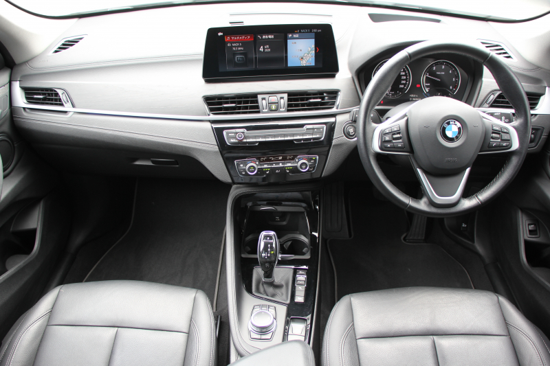 BMW X1 Xdrive18d Xﾗｲﾝ ｴﾃﾞｨｼｮﾝｼﾞｮｲﾌﾟﾗｽ ﾊｲﾗｲﾝ ｺﾝﾌｫｰﾄ&ｱﾄﾞﾊﾞﾝｽﾄﾞP 後期 ﾌｪｲｽﾘﾌﾄ後 ﾋｰﾀｰ黒革 追従ACC HUD LEDﾍｯﾄﾞﾗｲﾄ&ﾃｰﾙ 電動ﾄﾗﾝｸ ﾀｯﾁ画面HDDﾅﾋﾞ衝突軽減ﾌﾞﾚｰｷ 車線逸脱警告 歩行者警告 専用18AW ﾜｲﾔﾚｽ充電 2年保証