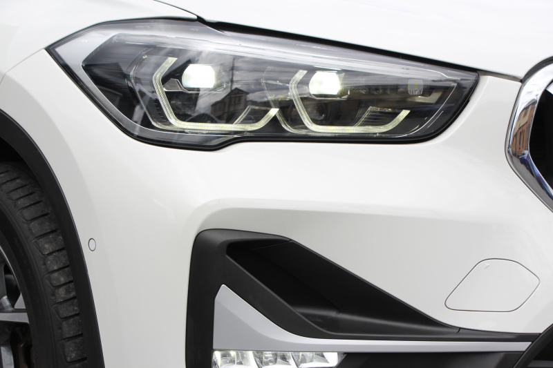BMW X1 Xdrive18d Xﾗｲﾝ ｴﾃﾞｨｼｮﾝｼﾞｮｲﾌﾟﾗｽ ﾊｲﾗｲﾝ ｺﾝﾌｫｰﾄ&ｱﾄﾞﾊﾞﾝｽﾄﾞP 後期 ﾌｪｲｽﾘﾌﾄ後 ﾋｰﾀｰ黒革 追従ACC HUD LEDﾍｯﾄﾞﾗｲﾄ&ﾃｰﾙ 電動ﾄﾗﾝｸ ﾀｯﾁ画面HDDﾅﾋﾞ衝突軽減ﾌﾞﾚｰｷ 車線逸脱警告 歩行者警告 専用18AW ﾜｲﾔﾚｽ充電 2年保証