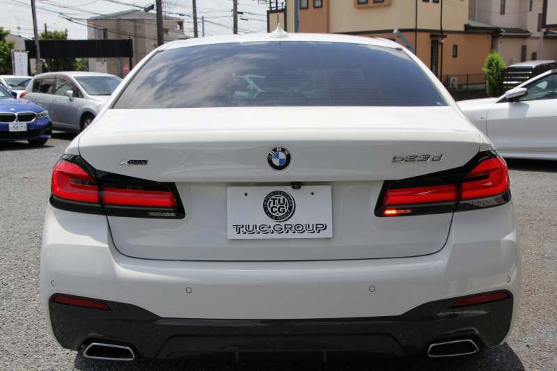 BMW 5シリーズ 523d Xdrive Mｽﾎﾟｰﾂ ｴﾃﾞｨｼｮﾝｼﾞｮｲﾌﾟﾗｽ 後期 4WD ｺﾆｬｯｸﾚｻﾞｰ ｼｰﾄﾋｰﾀｰ 渋滞ﾊﾝｽﾞｵﾌ LEDﾍｯﾄﾞﾗｲﾄ ｵｰﾄﾊｲﾋﾞｰﾑ 360度ｶﾒﾗ BMWﾗｲﾌﾞｺｯｸﾋﾟｯﾄ ﾀｯﾁ画面HDDﾅﾋﾞTV ｱｯﾌﾟﾙｶｰﾌﾟﾚｲ 追従ACC HUD 電動ﾄﾗﾝｸ 2年保証