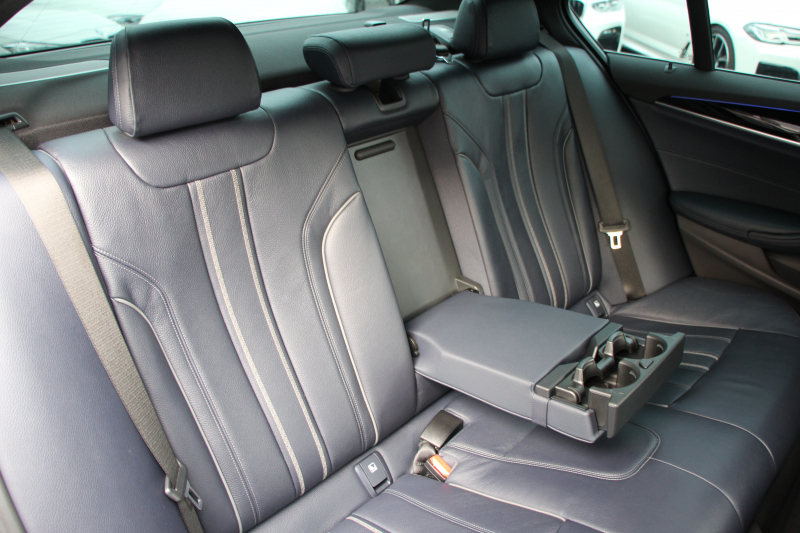 BMW 5シリーズ 530i ｴﾃﾞｨｼｮﾝﾐｯｼｮﾝｲﾝﾎﾟｯｼﾌﾞﾙ 特別仕様車 252馬力 ﾅｲﾄﾌﾞﾙｰﾚｻﾞｰ ｱﾀﾞﾌﾟﾃｨﾌﾞｻｽ ﾊｰﾏﾝｶｰﾄﾞﾝ HUD  追従ACC ｽﾃｱﾘﾝｸﾞｻﾎﾟｰﾄ ﾀｯﾁ画面HDDﾅﾋﾞTV LEDﾍｯﾄﾞﾗｲﾄ ｵｰﾄﾊｲﾋﾞｰﾑ 電動ﾄﾗﾝｸ 360度ｶﾒﾗ 全席ﾋｰﾀｰ ﾌﾞﾗｯｸ19AW 2年保証