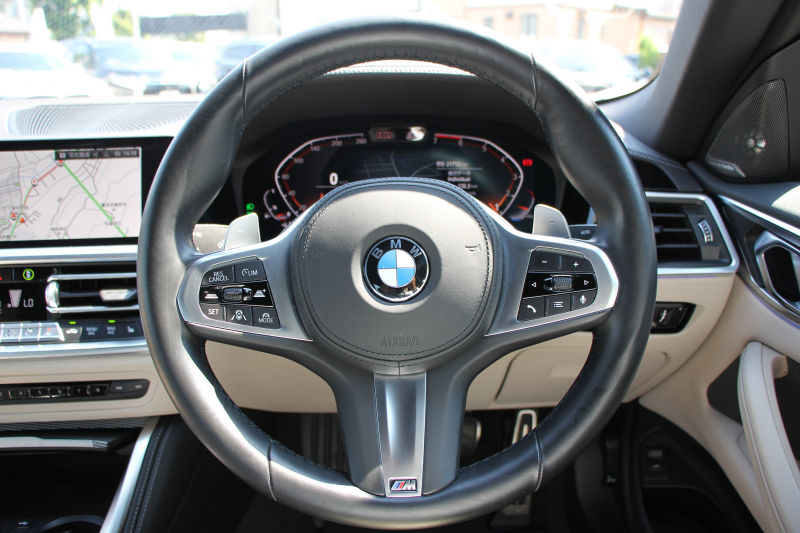 BMW 4シリーズ 420i ｶﾌﾞﾘｵﾚ Mｽﾎﾟｰﾂ ｺﾝﾌｫｰﾄP 1ｵｰﾅ ｵｲｽﾀｰﾚｻﾞｰ ｴｱｶﾗｰ ｼｰﾄﾋｰﾀｰ ﾊｰﾏﾝｶｰﾄﾞﾝ 360度ｶﾒﾗ ｵﾌﾟｼｮﾝ19AW 追従ACC 渋滞ﾊﾝｽﾞｵﾌ LEDﾍｯﾄﾞﾗｲﾄ ｵｰﾄﾊｲﾋﾞｰﾑ ﾀｯﾁ画面HDDﾅﾋﾞｱﾝﾋﾞｴﾝﾄﾗｲﾄ ﾜｲﾔﾚｽ充電 ｱｯﾌﾟﾙｶｰﾌﾟﾚｲ 2年保証