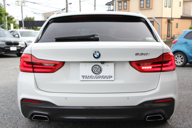 BMW 5シリーズ 530i ﾂｰﾘﾝｸﾞMｽﾎﾟｰﾂ ｾﾚｸﾄP 型式変更後ABA-JT20 新ﾒｰﾀｰ 252馬力 ﾊﾟﾉﾗﾏｻﾝﾙｰﾌ ﾊｰﾏﾝｶｰﾄﾞﾝｻﾗｳﾝﾄﾞ4ｿﾞｰﾝｴｱｺﾝ 全席ﾋｰﾀｰ黒革 HUD 追従ACC ｽﾃｱﾘﾝｸﾞｻﾎﾟｰﾄ 液晶ﾒｰﾀｰ ﾀｯﾁ画面ﾅﾋﾞTV 360度ｶﾒﾗ LEDﾍｯﾄﾞﾗｲﾄ Mspﾌﾞﾚｰｷ 電動ﾘｱｹﾞｰﾄ 2年保証