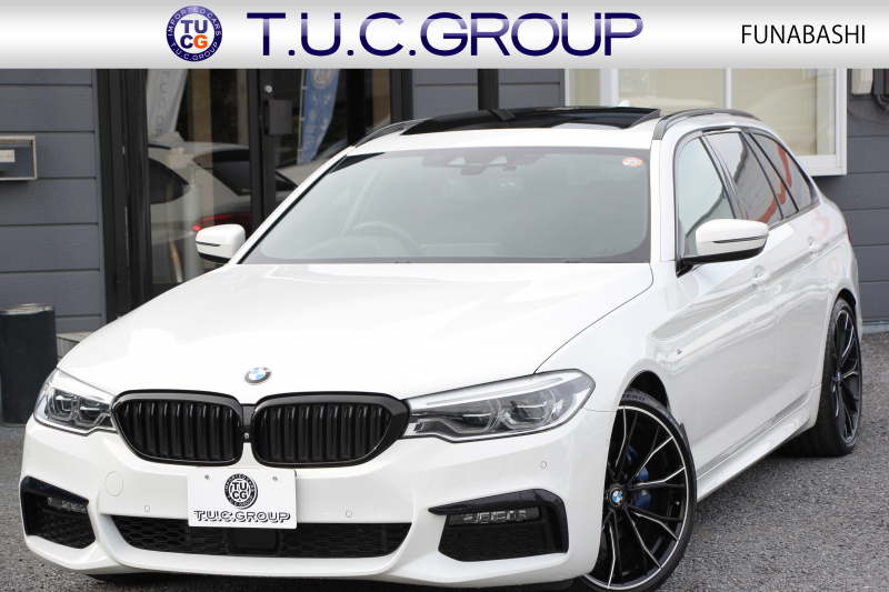 BMW 5シリーズ 530i ﾂｰﾘﾝｸﾞMｽﾎﾟｰﾂ ｾﾚｸﾄP 型式変更後ABA-JT20 新ﾒｰﾀｰ 252馬力 ﾊﾟﾉﾗﾏｻﾝﾙｰﾌ ﾊｰﾏﾝｶｰﾄﾞﾝｻﾗｳﾝﾄﾞ4ｿﾞｰﾝｴｱｺﾝ 全席ﾋｰﾀｰ黒革 HUD 追従ACC ｽﾃｱﾘﾝｸﾞｻﾎﾟｰﾄ 液晶ﾒｰﾀｰ ﾀｯﾁ画面ﾅﾋﾞTV 360度ｶﾒﾗ LEDﾍｯﾄﾞﾗｲﾄ Mspﾌﾞﾚｰｷ 電動ﾘｱｹﾞｰﾄ 2年保証