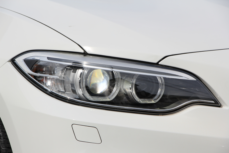BMW 2シリーズ M235i ｸｰﾍﾟ直6ﾀｰﾎﾞ326馬力 ｱﾀﾞﾌﾟﾃｨﾌﾞMｻｽ ｱﾄﾞﾊﾞﾝﾚｰｼﾝｸﾞ18AW 専用ﾌﾞﾚｰｷ 衝突軽減ﾌﾞﾚｰｷ 車線逸脱警告 歩行者警告 ﾌﾞﾚｰｷ付ｸﾙｺﾝ HDDﾅﾋﾞBluetooth接続 Bｶﾒﾗ&ﾘｱPDC ﾊﾟﾄﾞﾙｼﾌﾄ 左右独立ｴｱｺﾝ 2年保証