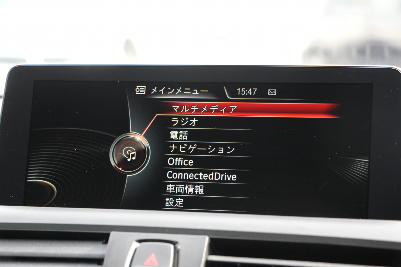 BMW 2シリーズ M235i ｸｰﾍﾟ直6ﾀｰﾎﾞ326馬力 ｱﾀﾞﾌﾟﾃｨﾌﾞMｻｽ ｱﾄﾞﾊﾞﾝﾚｰｼﾝｸﾞ18AW 専用ﾌﾞﾚｰｷ 衝突軽減ﾌﾞﾚｰｷ 車線逸脱警告 歩行者警告 ﾌﾞﾚｰｷ付ｸﾙｺﾝ HDDﾅﾋﾞBluetooth接続 Bｶﾒﾗ&ﾘｱPDC ﾊﾟﾄﾞﾙｼﾌﾄ 左右独立ｴｱｺﾝ 2年保証